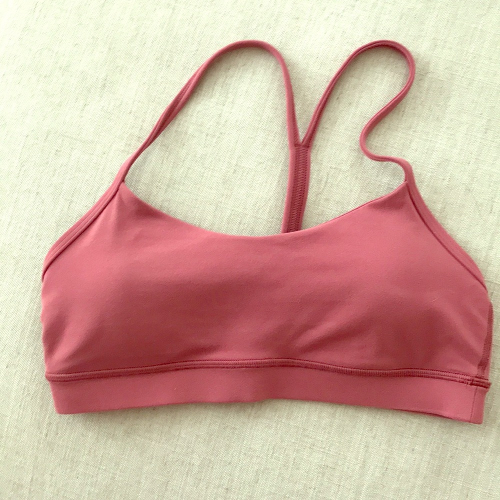 Lululemon Flow Y Bra. Size 6. Never worn.